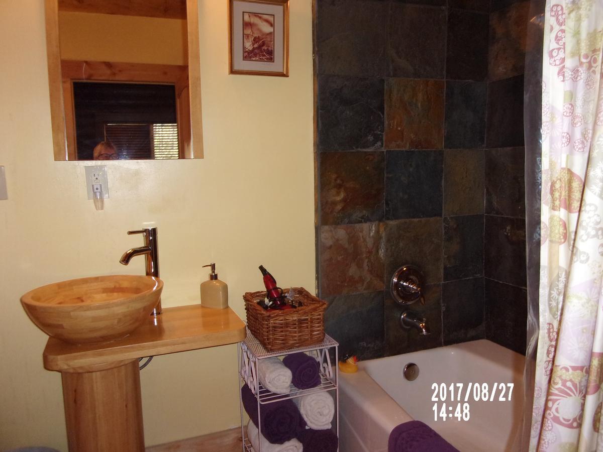 The Cub Inn B&B Гровленд Екстер'єр фото